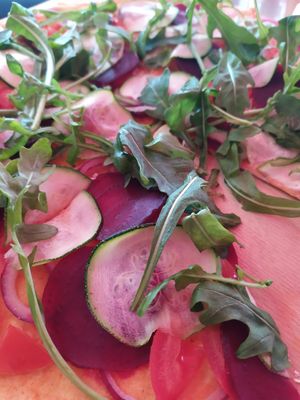 Fresh toppings on tumeric paste at Coffeefee Inh.Mareike knowledge in Wyk Auf Foehr