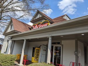 Front porch/entrance at Slutty Vegan in Jonesboro