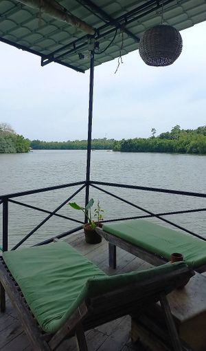 Sunbeds with a view at Kola in Koggala