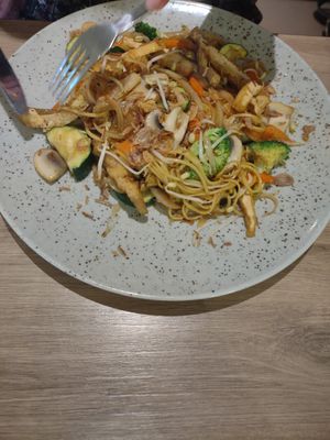 Chow mein at Loving Hut in Reykjavik