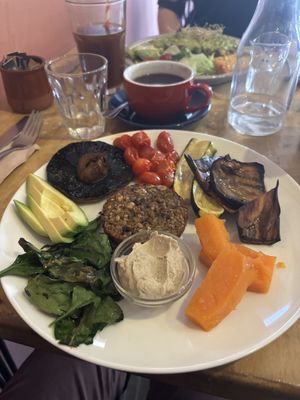 Vegan breakfast (with hummus!)  at Seven in Edinburgh