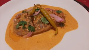 Berenjena con curry coco y cacahuete at Cervecería la Industria in Langreo