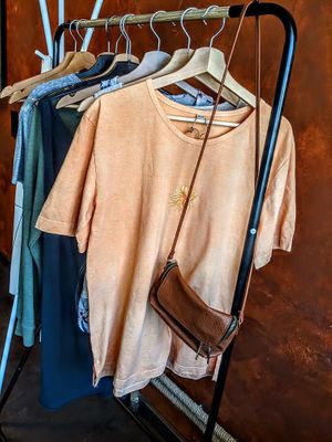 Second hand clothes at Erdfreund Kaffee in Butzbach