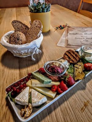 Breakfast platters at Erdfreund Kaffee in Butzbach