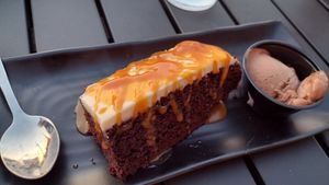 Finally a vegan dessert. Chocolate stout cake with chocolate gelato. Tasted great but way too small for $10. at Prairie Street Brewing Co in Rockford