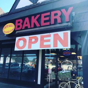 Bakery  at D&D Bake Shoppe in Copiague