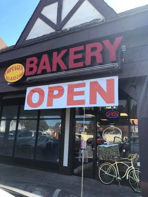 Front at D&D Bake Shoppe in Copiague