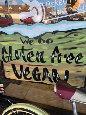 Sign at D&D Bake Shoppe in Copiague