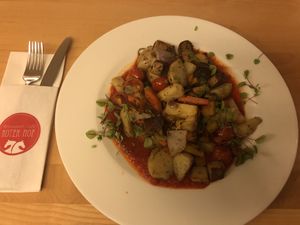 Kartoffelpfanne mit Tofu - super tasty, just right amount of spice 🌶   at Roter Hof in Flensburg