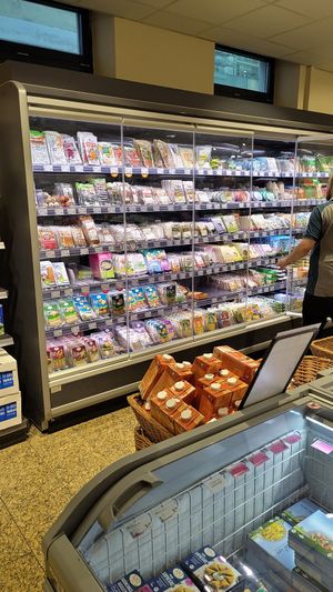 Cooling counter at denn's Biomarkt in Wurzburg