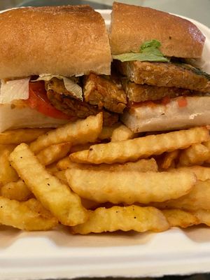 TLT - Tempeh/Lettuce/Tomato with chipotle mayo and fries at PS Green Express in Fort Lauderdale