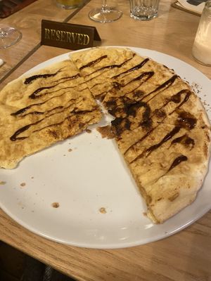 Vegan garlic flat bread  at The Three Horseshoes in Alton