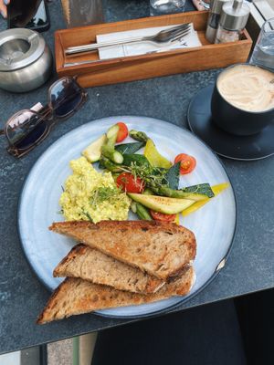 Tofu scramble  at KLYO in Vienna