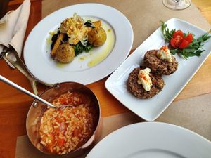 Black bean patties with tomato rise and aioli mayo #Veganuary at GAO in Matosinhos
