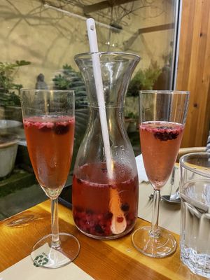 Sangria espumante!!!  at GAO in Matosinhos