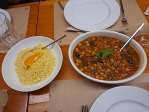 "Feijoada" de grão com cuscuz at GAO in Matosinhos