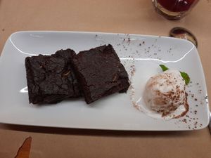 Brownie with ice cream at GAO in Matosinhos
