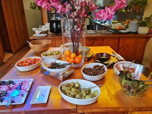 Buffet service at GAO in Matosinhos