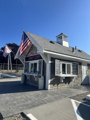 Order window  at Sweet Izzy in Harwich Port