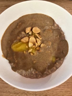 Spiced apple porridge GF at Superthing in West End
