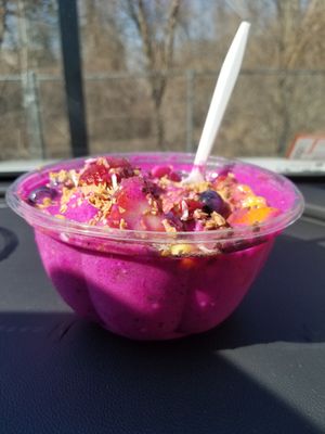 Pitaya smoothie bowl at Juice Bar & Co in Smithfield