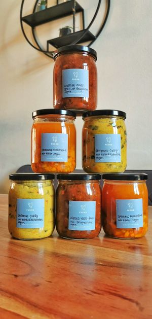 Awesome vegan lunch/dinner jars for take away during lockdown times! at FUCHS in Aachen