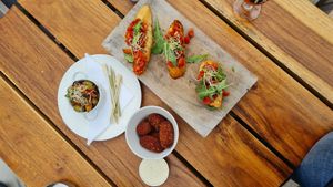 Bruschetta, olives and bieterballen at Paal 17 in Texel