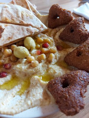 Falafelteller at Nabati in Mannheim