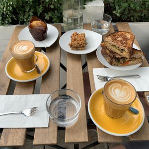 Coffee, cake and toastie at Kanenas in West London