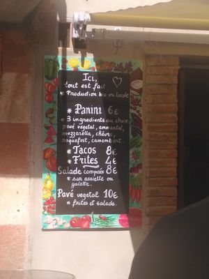 Food menu at Le Vegetarien in Villefranche-de-conflent