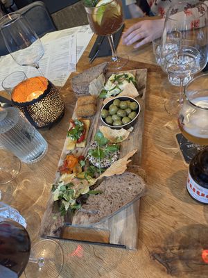 Vegan borrel plank   at Fortuyn in Haarlem