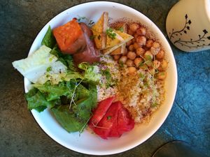 Happy bowl at Raw to Go Kitchen in Moscow