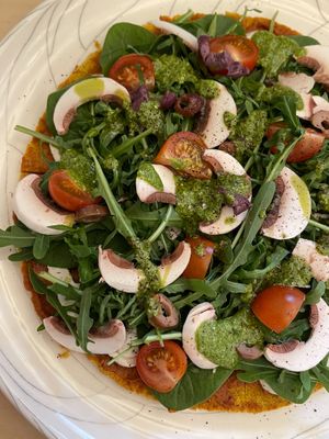 raw pizza at Raw to Go Kitchen in Moscow