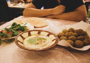 Hummus & falafel at Hashem in Amman