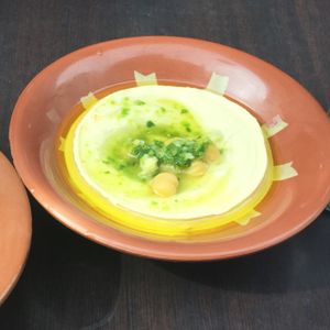 hummus at Hashem in Amman