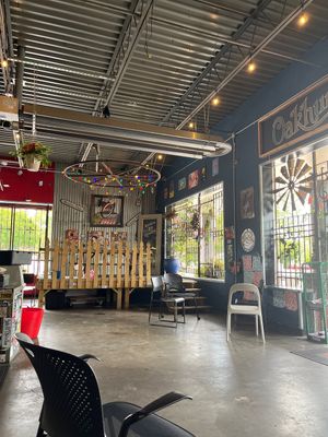   at Common Market - Oakwold in Charlotte