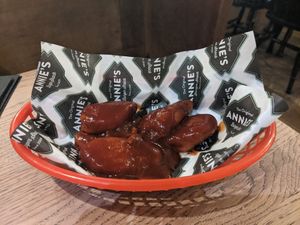 Vegan bbq 'chicken' wings at Annie's Burger Shack in Nottingham