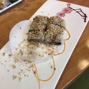 pancakes  at Míng Shèng YǎngShēng Sù 铭圣养生素餐厅 in Shanghai