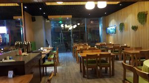 Interior at Míng Shèng YǎngShēng Sù 铭圣养生素餐厅 in Shanghai