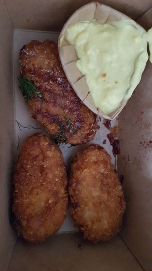 Croquettes de banane plantin (Reine Tasi) at Chéri Coco in Pantin