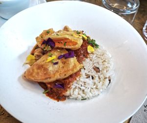 Brunch: Sweet potato tempura w/rice and curry sauce at Chéri Coco in Pantin