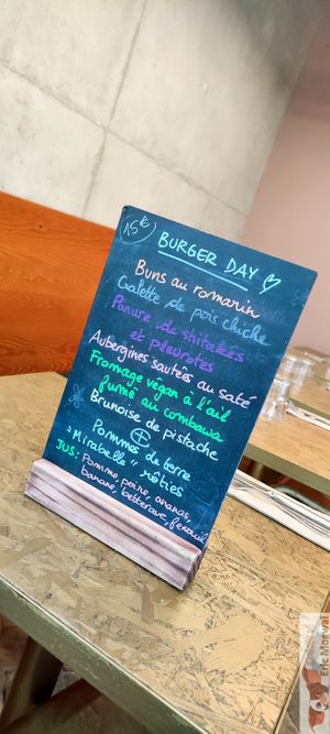 Burger's day at Chéri Coco in Pantin