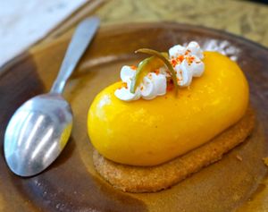 Entremet mangue at Chéri Coco in Pantin