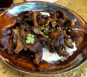 Surya (oyster mushrooms skewers) at Chéri Coco in Pantin