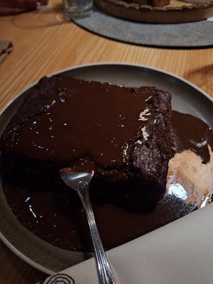 Vegan Schokoladen Kuchen at Moserwirt Gasthof in Maria Alm