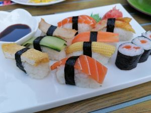 Gemischtes Sushi + Maki at Tau in Vienna