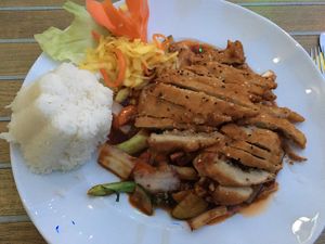 vente szechuan art at Tau in Vienna