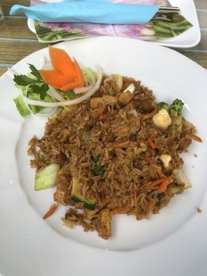 Fried rice with chicken   at Tau in Vienna