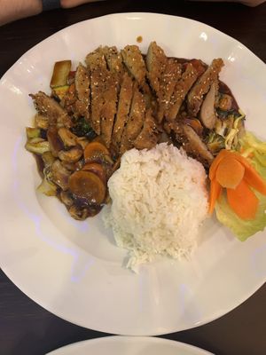 Vegan duck Szechuan style   at Tau in Vienna