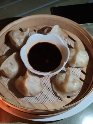 Gedämpfte Teigtaschen at Tau in Vienna